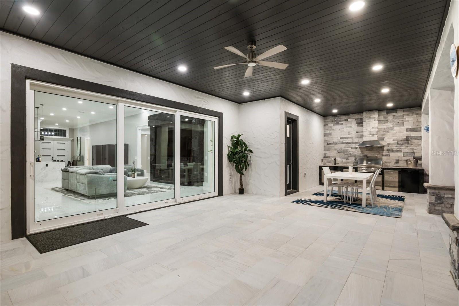 CAMPHORWOOD SHORES - Residential