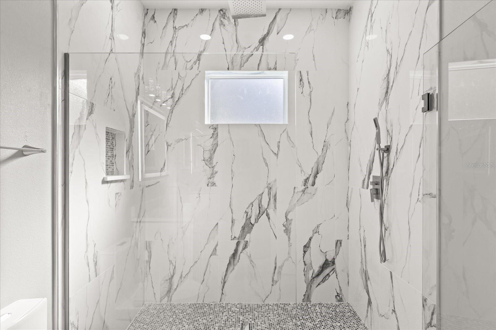 CAMPHORWOOD SHORES - Residential