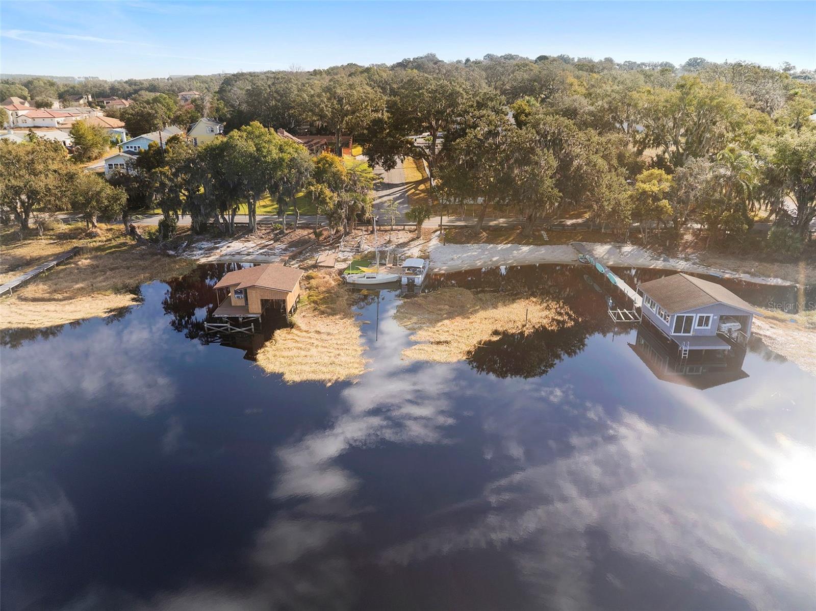 CAMPHORWOOD SHORES - Residential