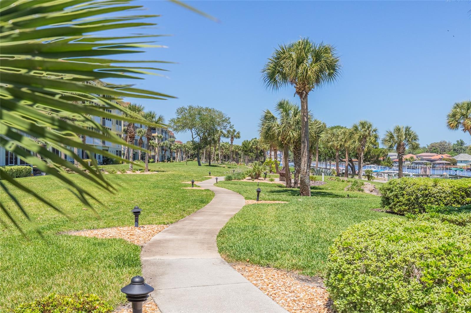 CANOPY WALK - Residential