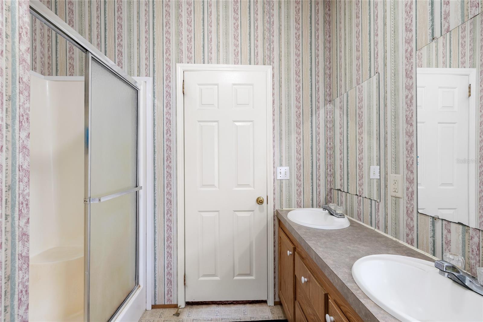 EAST ORLANDO ESTATES - Residential