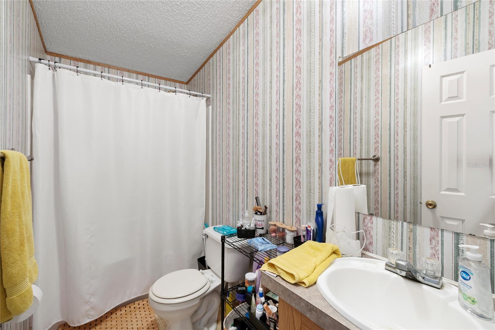 EAST ORLANDO ESTATES - Residential