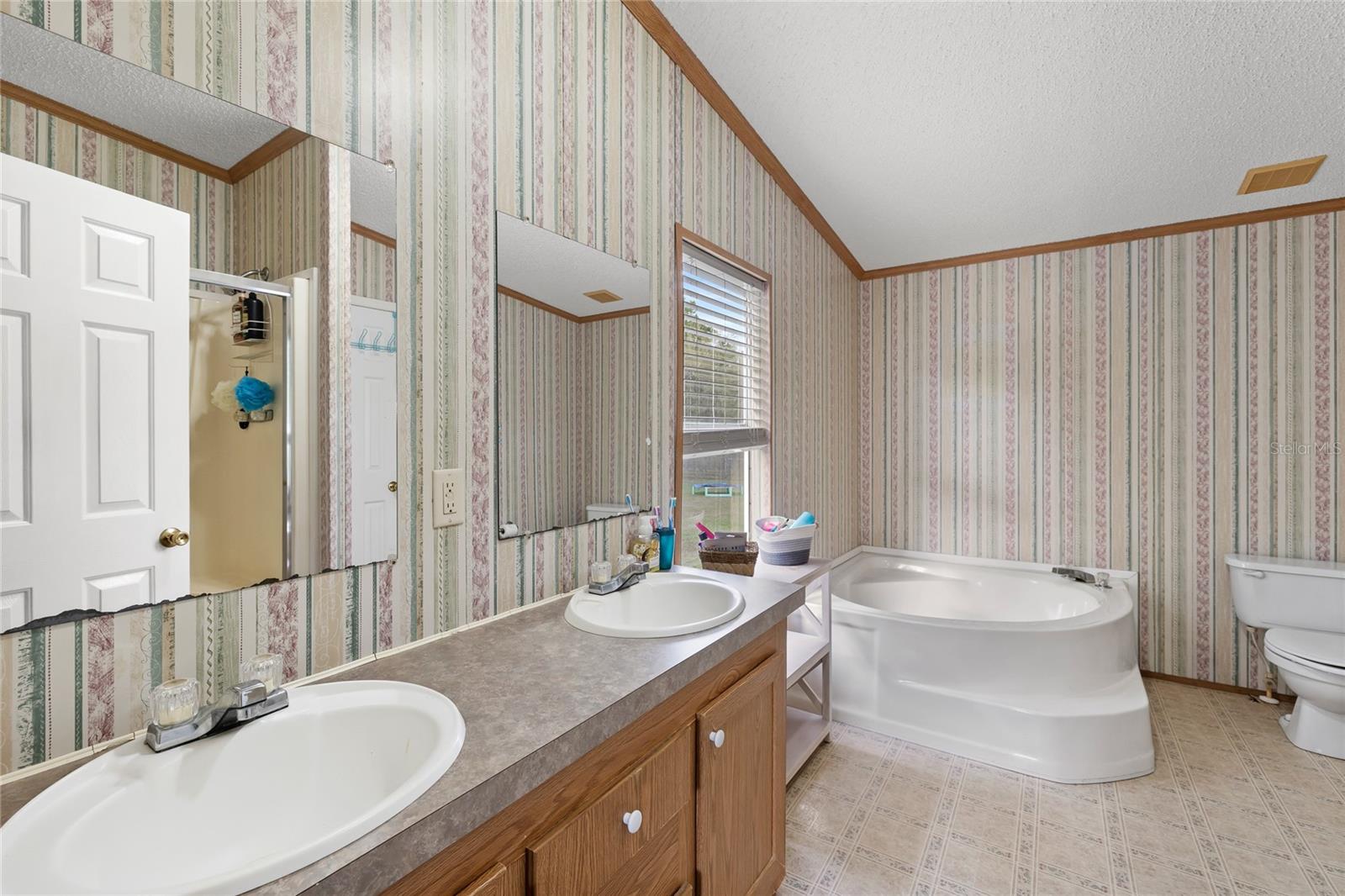 EAST ORLANDO ESTATES - Residential