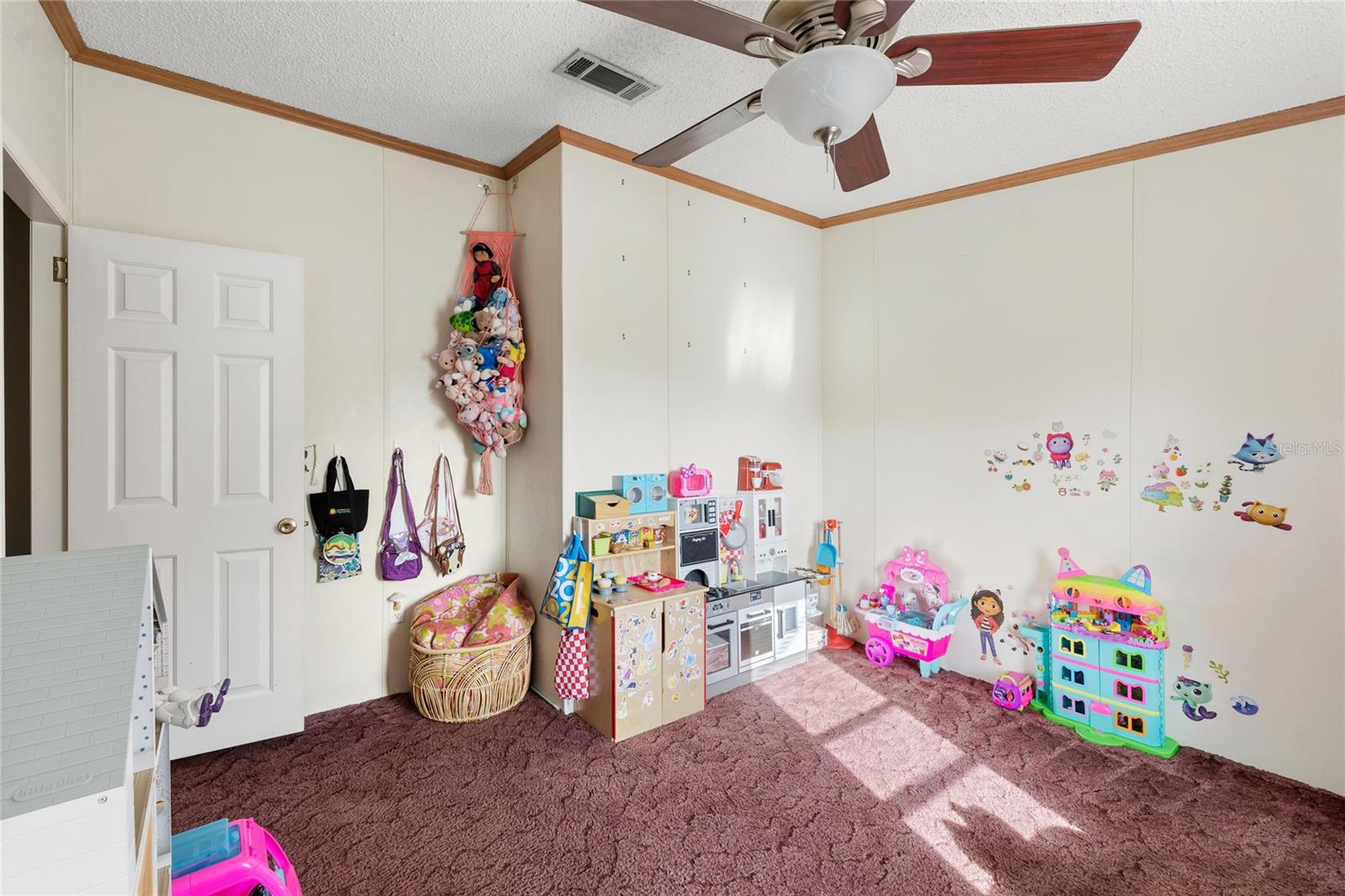 EAST ORLANDO ESTATES - Residential