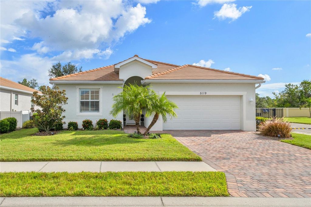 Photo of 5119 Grand Cypress Blvd, North Port, FL 34287 (MLS # C7513973)