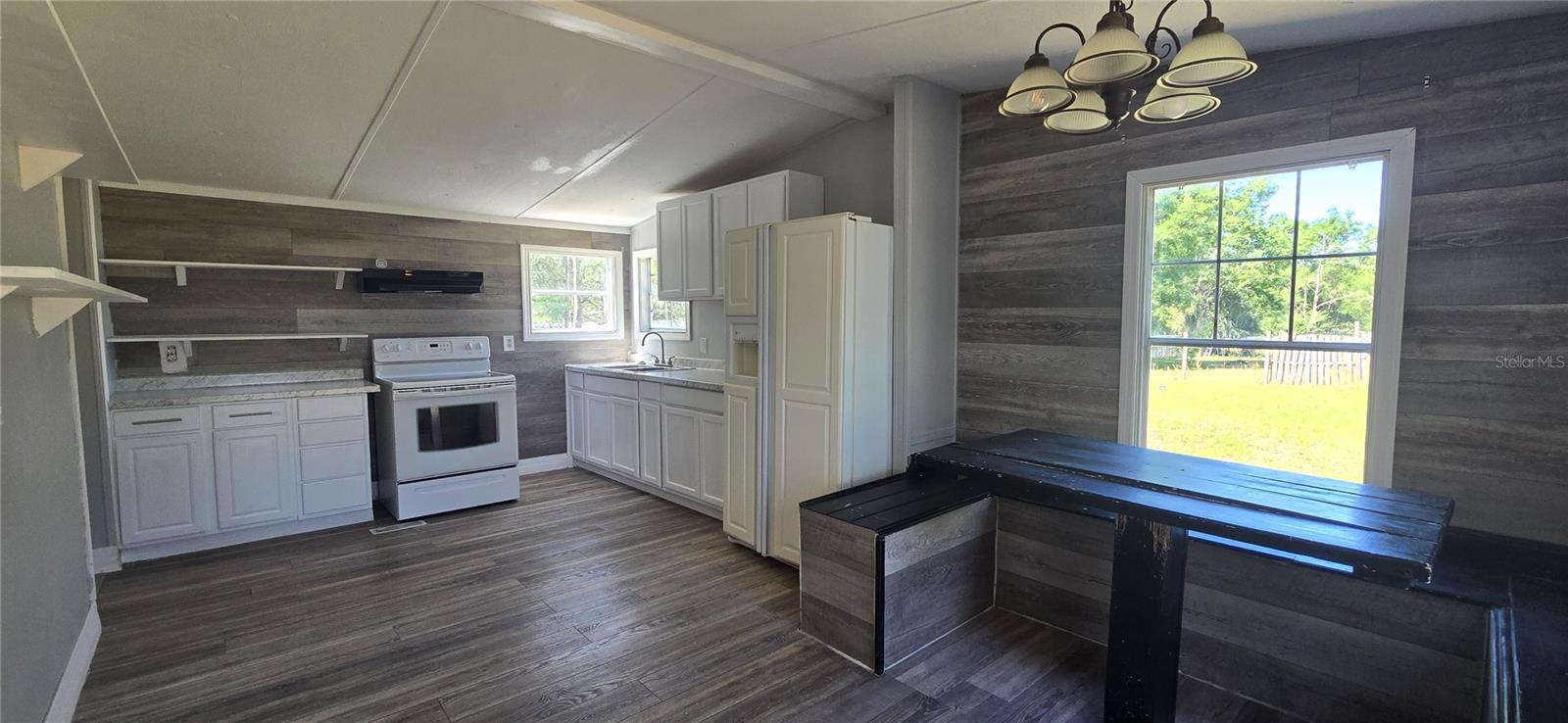 SANDY ACRES ESTATE - Residential