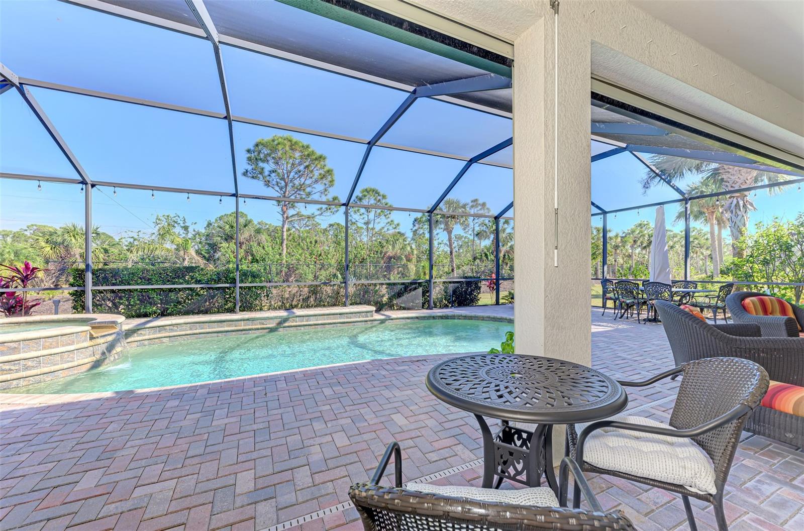 RIVERWOOD - Residential