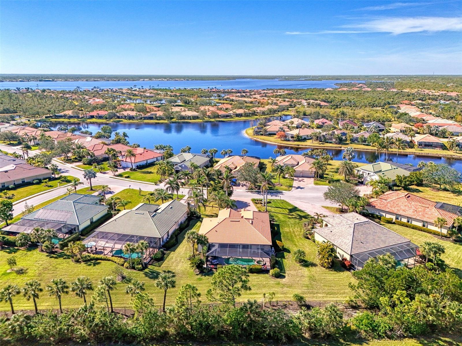 RIVERWOOD - Residential