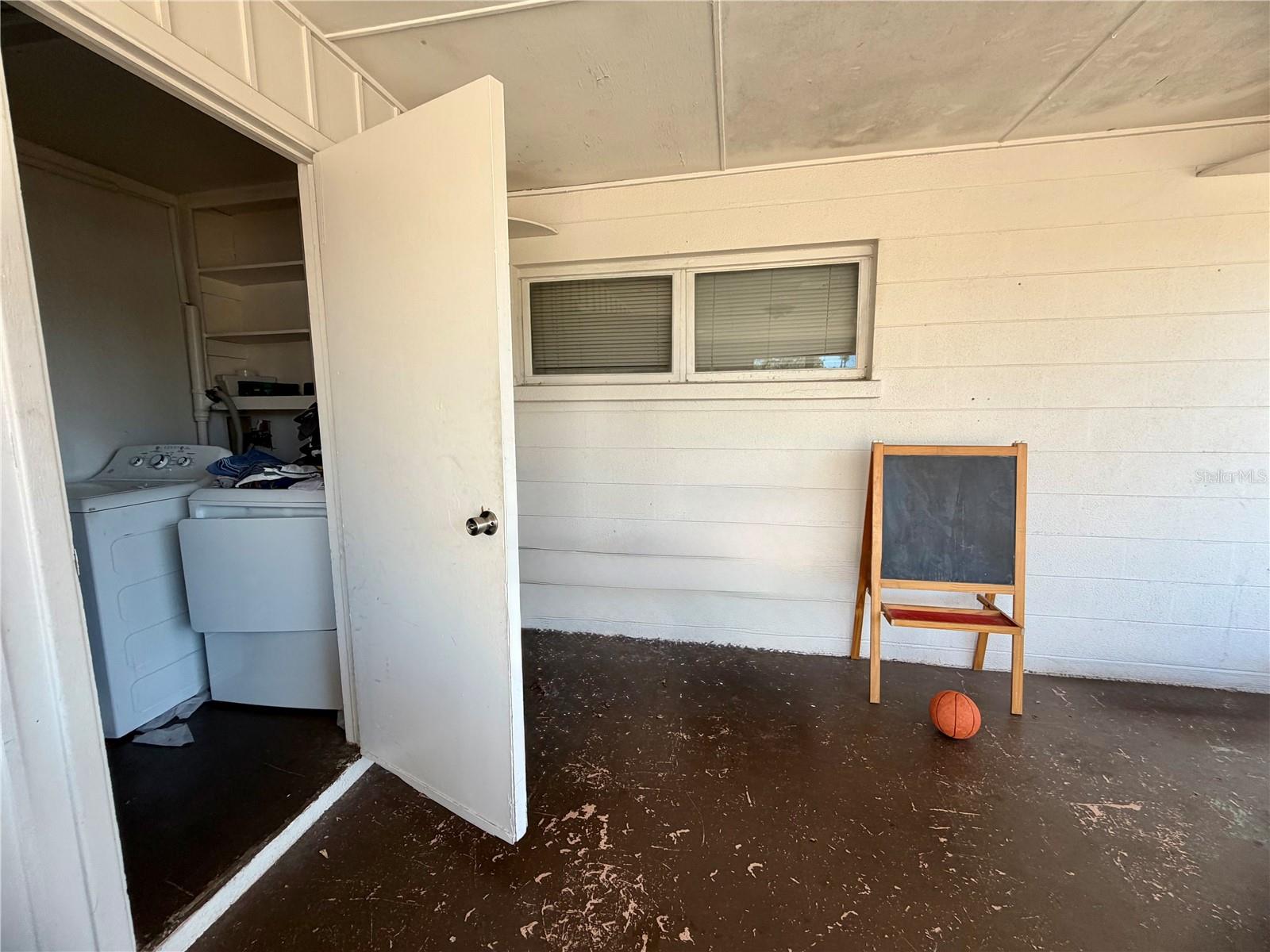 HOLIDAY HEIGHTS - Residential Income