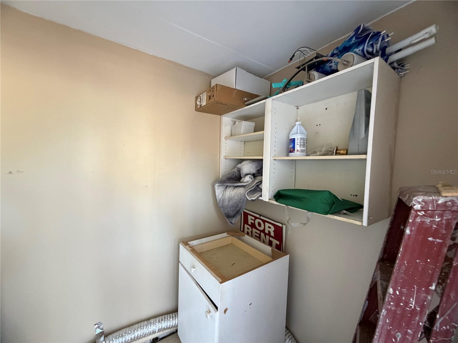 HOLIDAY HEIGHTS - Residential Income