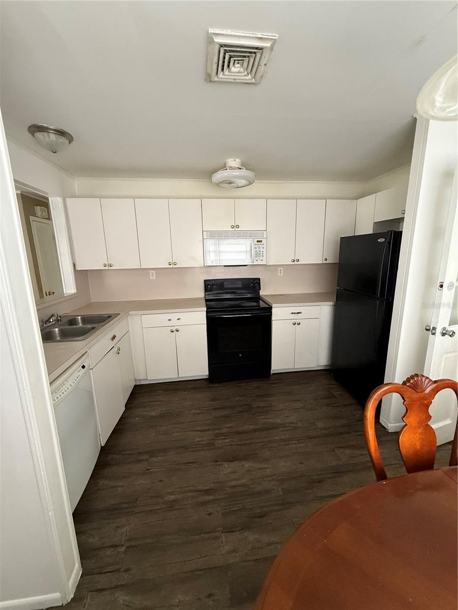 HOLIDAY HEIGHTS - Residential Income