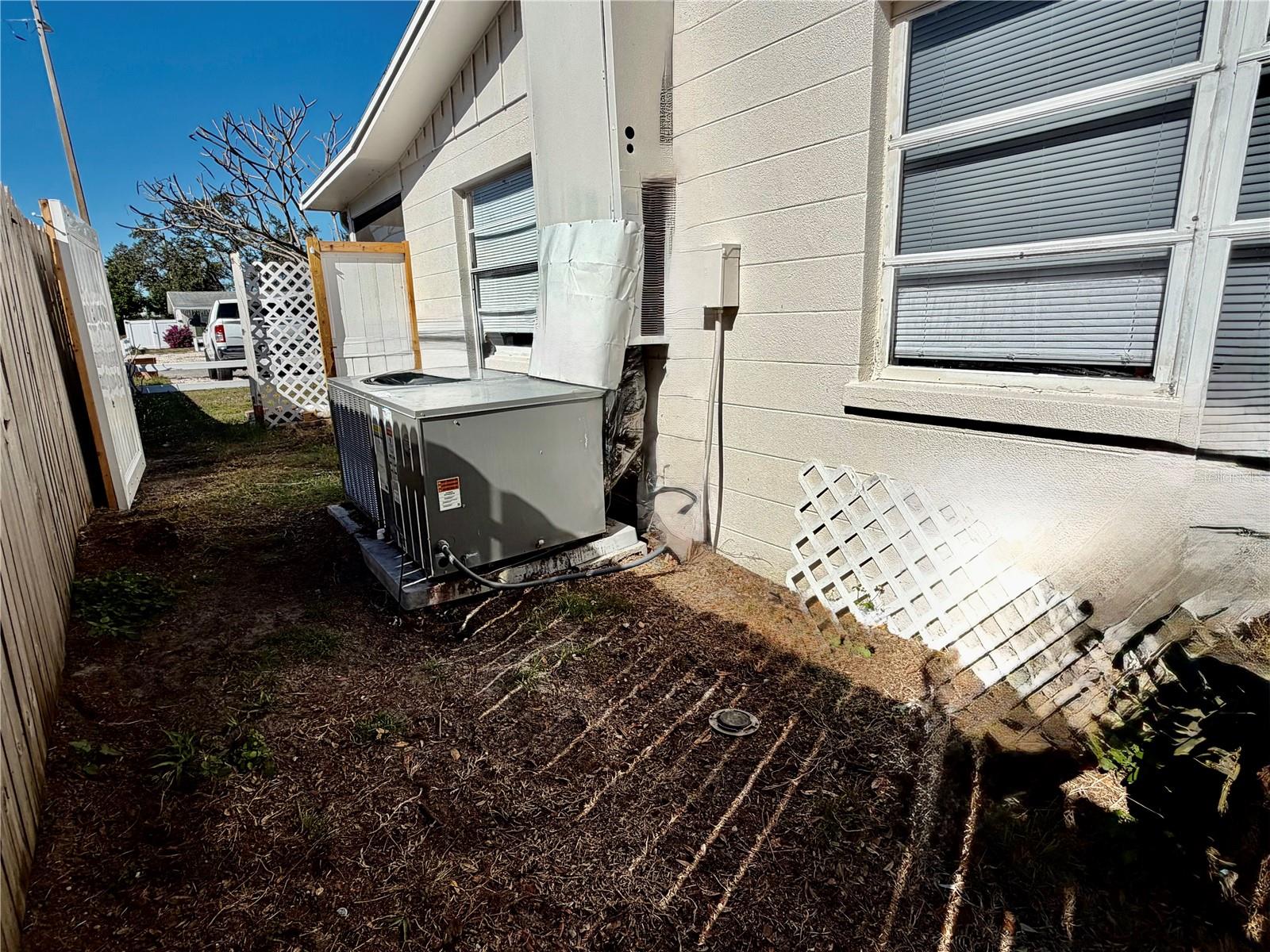 HOLIDAY HEIGHTS - Residential Income