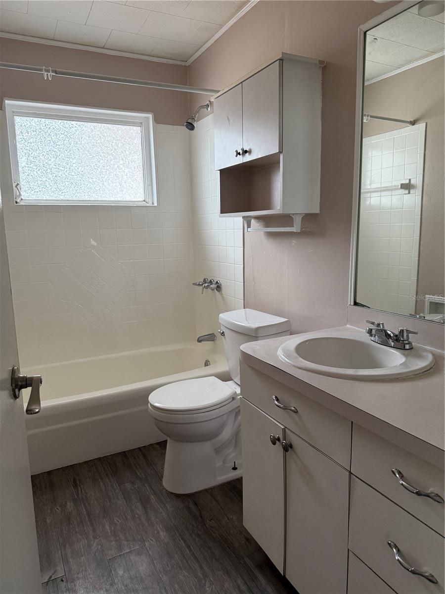 HOLIDAY HEIGHTS - Residential Income