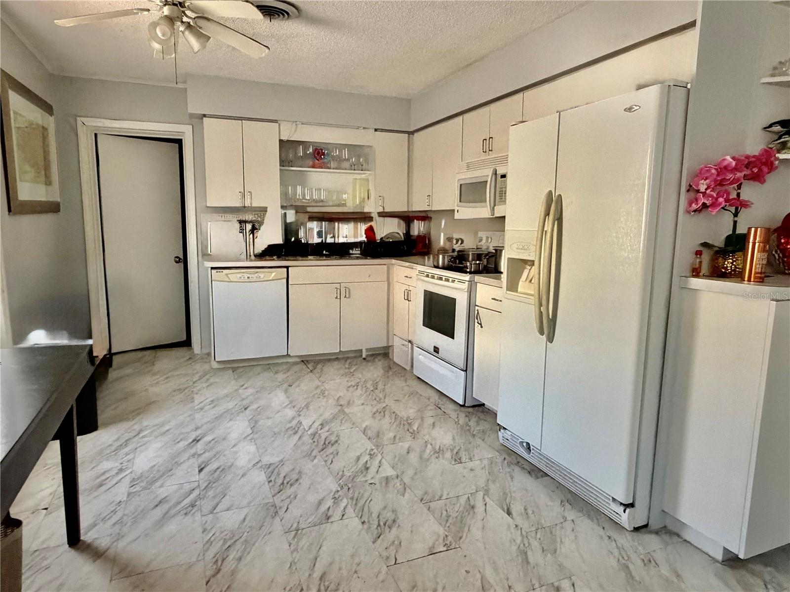 HOLIDAY HEIGHTS - Residential Income