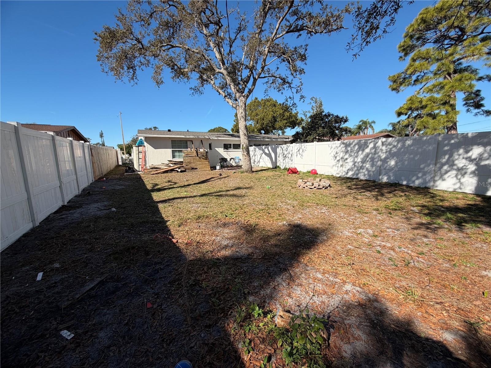 HOLIDAY HEIGHTS - Residential Income