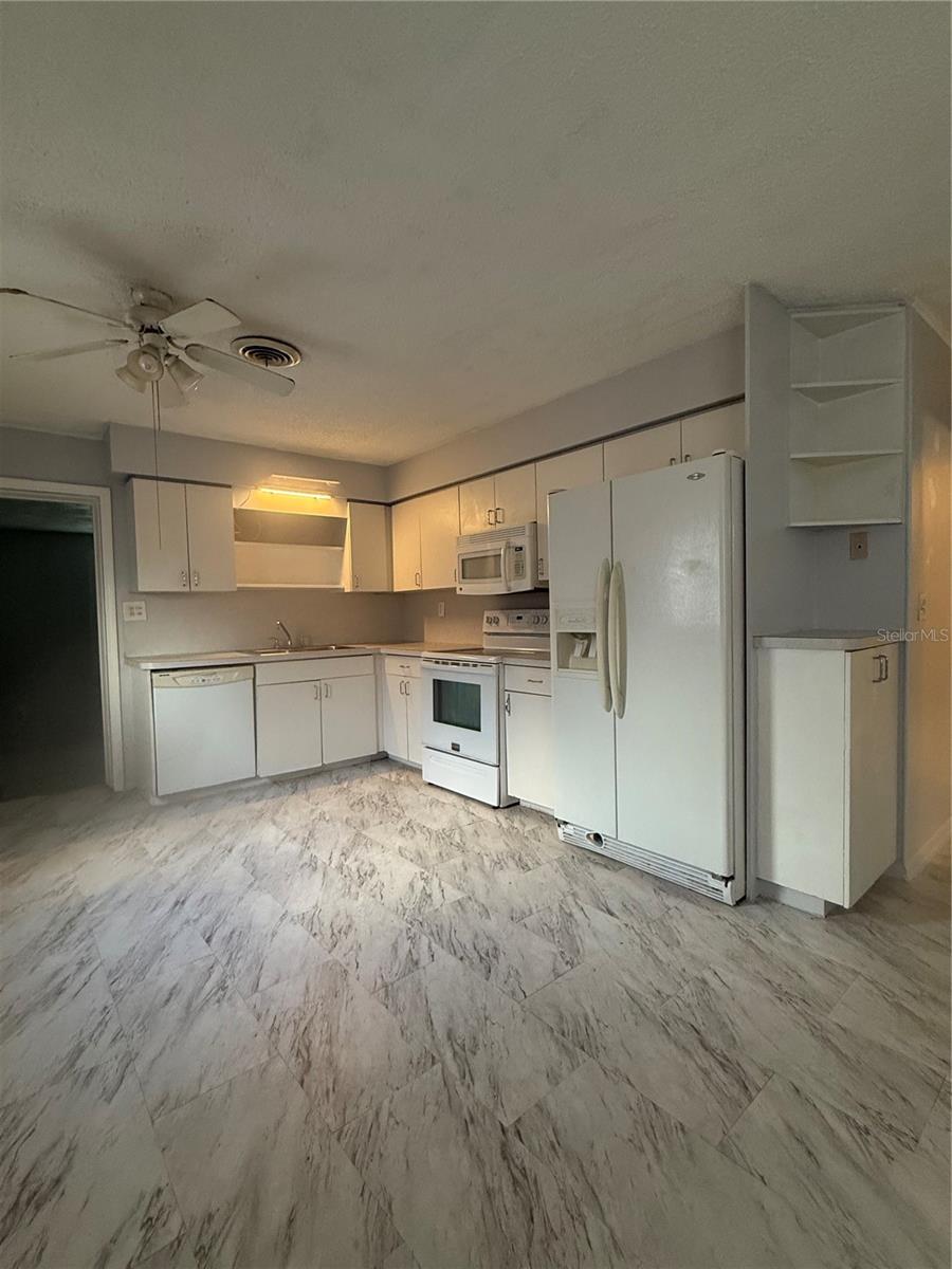 HOLIDAY HEIGHTS - Residential Income