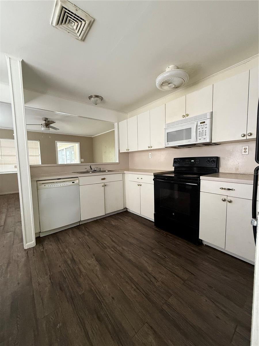 HOLIDAY HEIGHTS - Residential Income