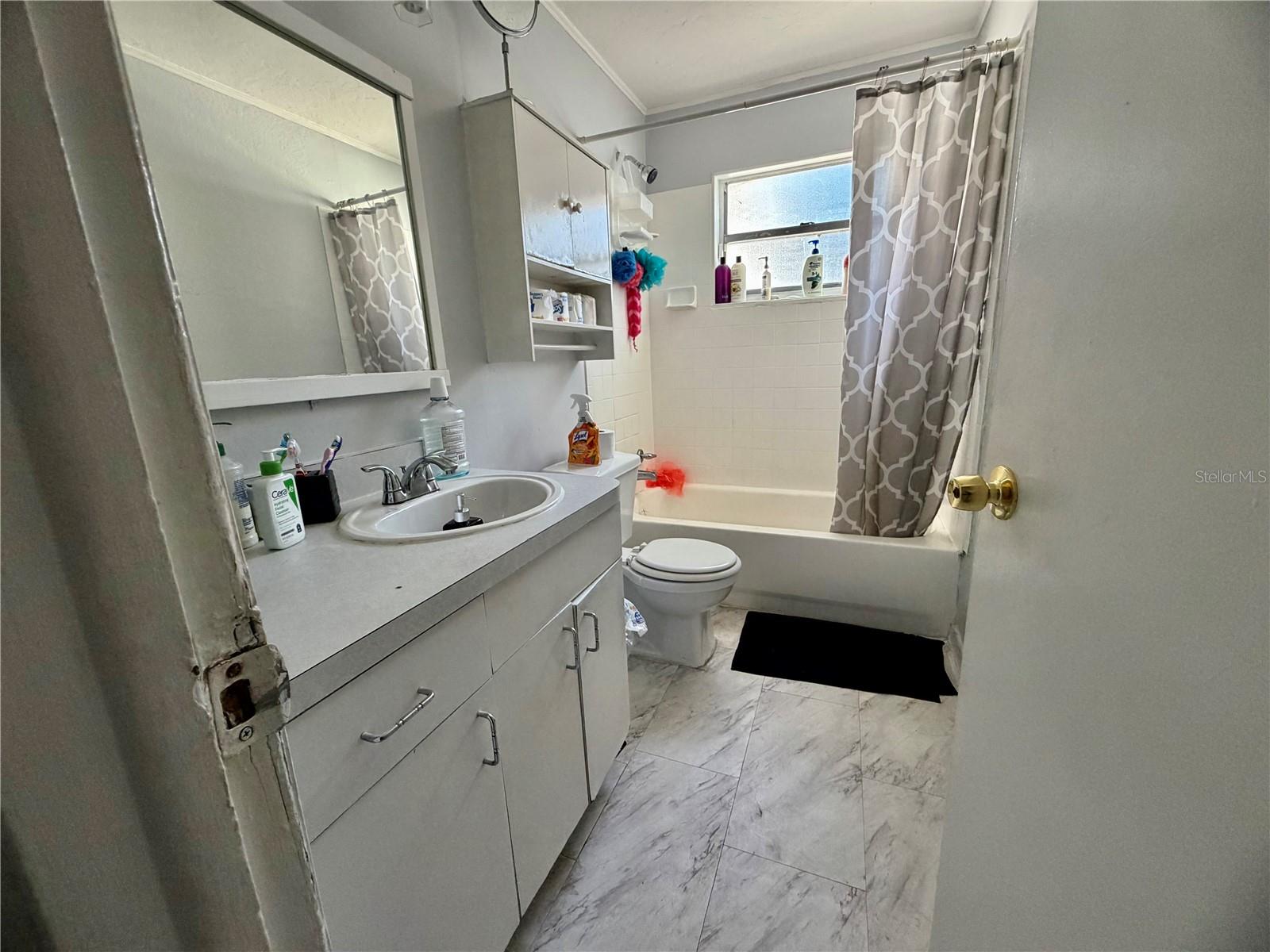 HOLIDAY HEIGHTS - Residential Income