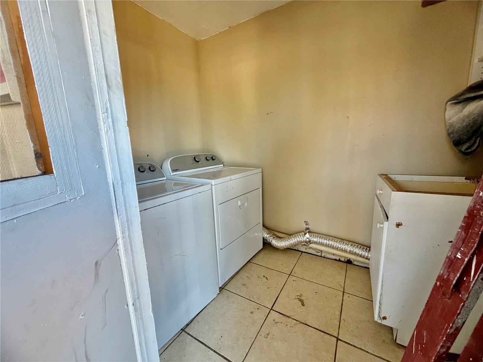 HOLIDAY HEIGHTS - Residential Income