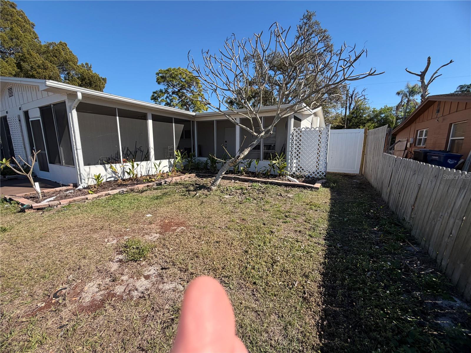 HOLIDAY HEIGHTS - Residential Income