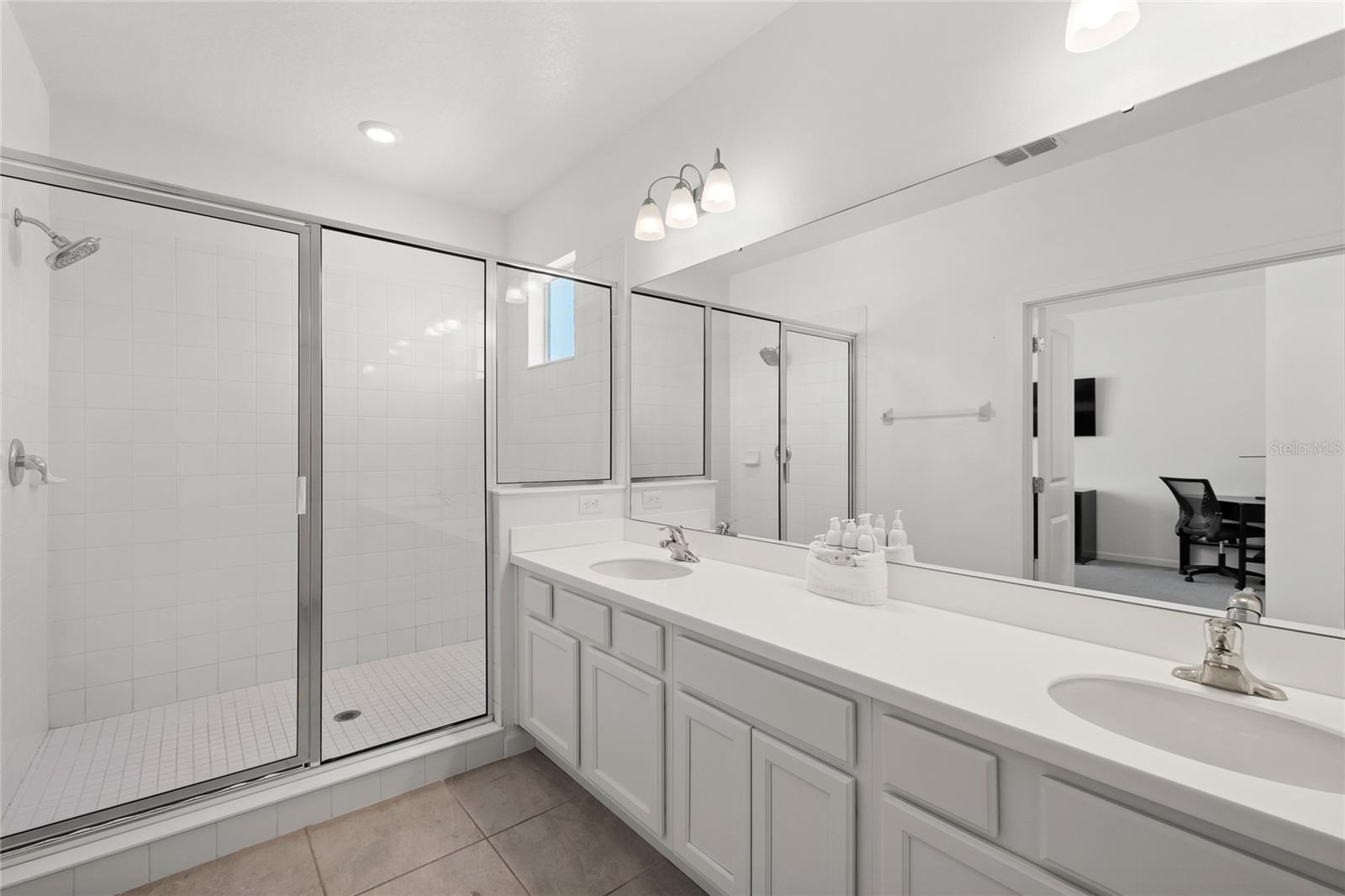 BELLAVIDA PH 2C - Residential