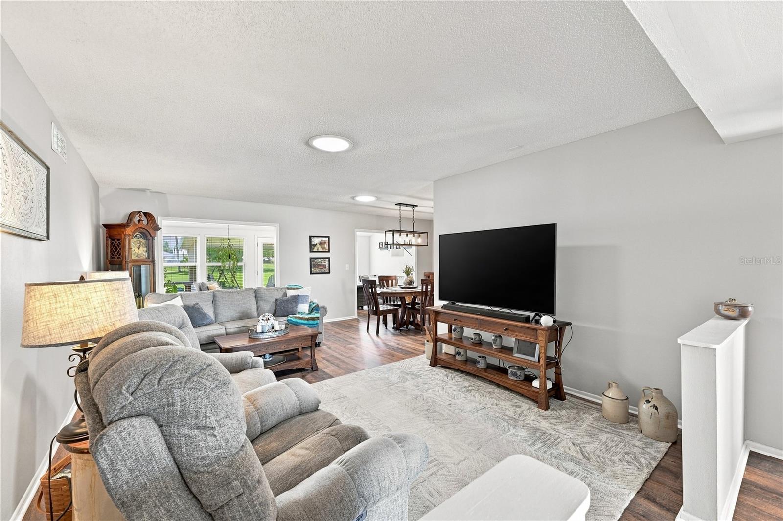 1405 HACIENDA DRIVE