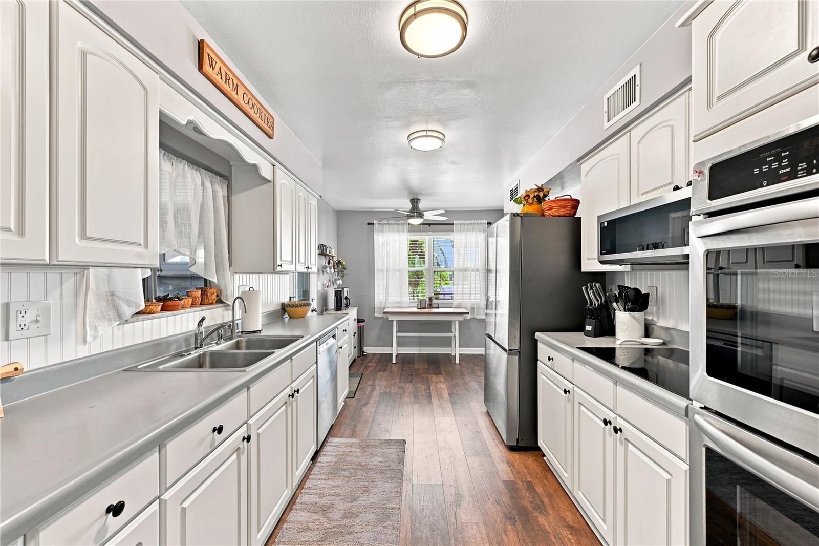 1405 HACIENDA DRIVE