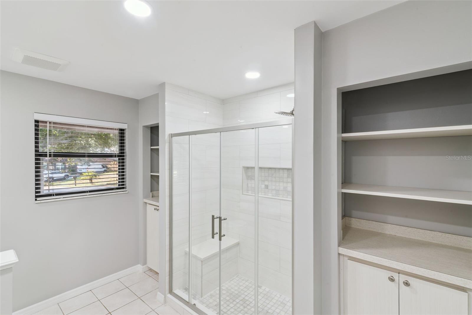 ANDERSON HILLS - Residential