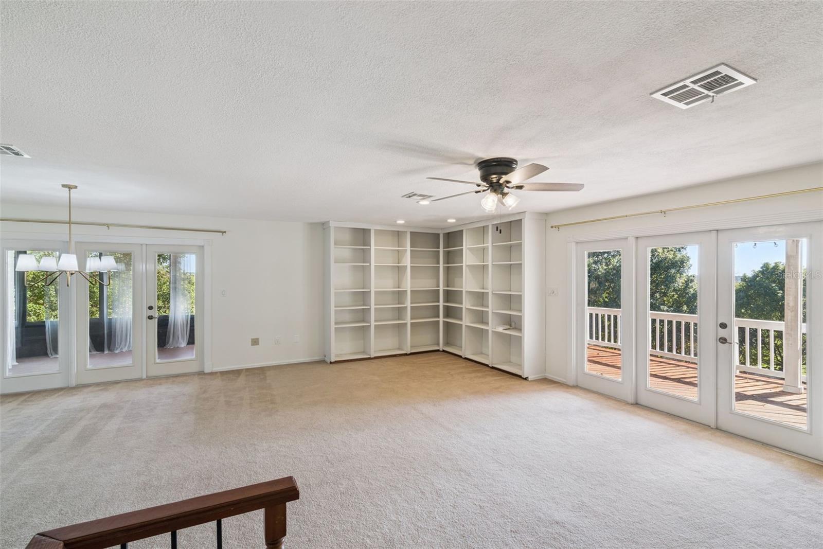 ANDERSON HILLS - Residential