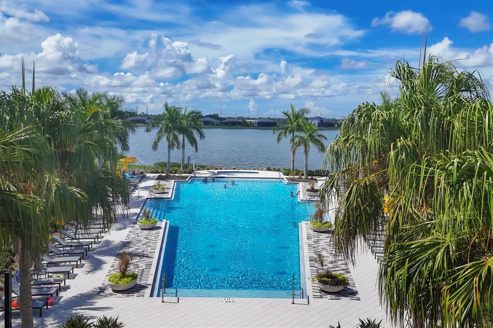 LAKEHOUSE COVE/WATERSIDE PH 3 - Residential