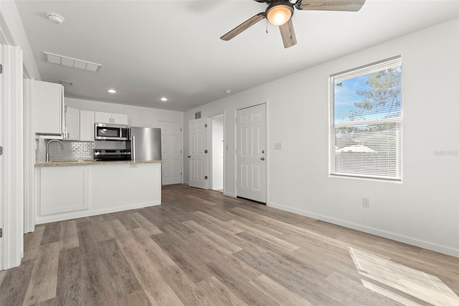 GRANT PARK - Residential Income