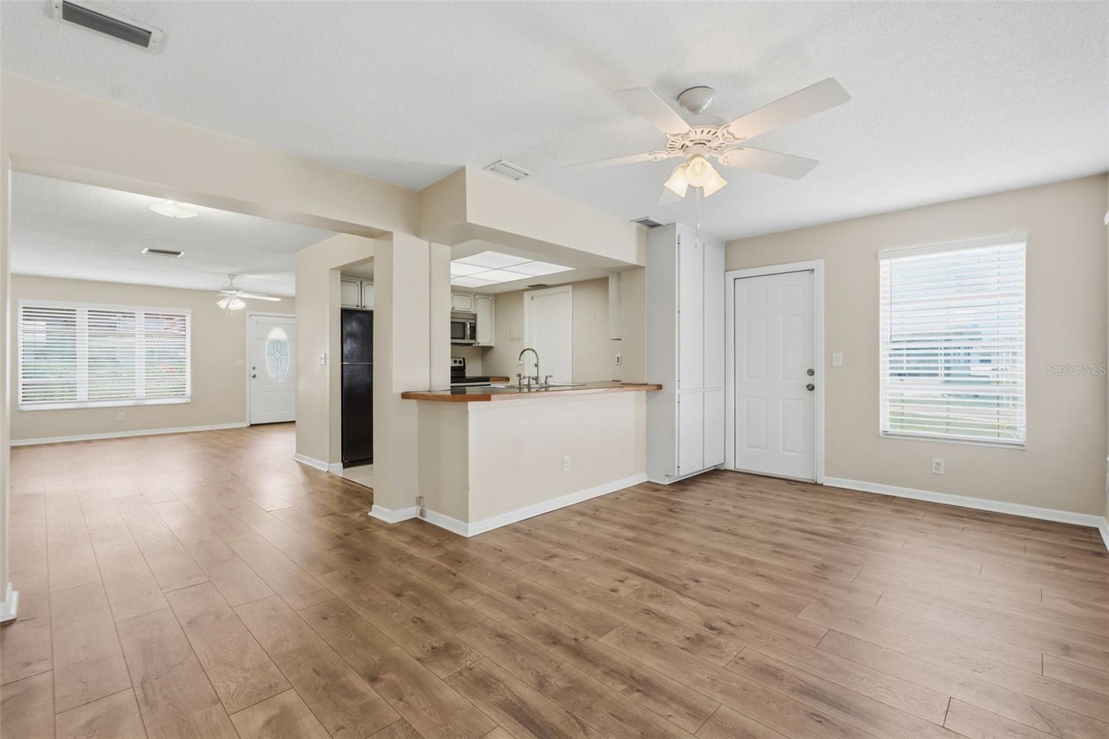 MAINLANDS OF TAMARAC BY THE GULF UNIT 1-B CONDO - Residential