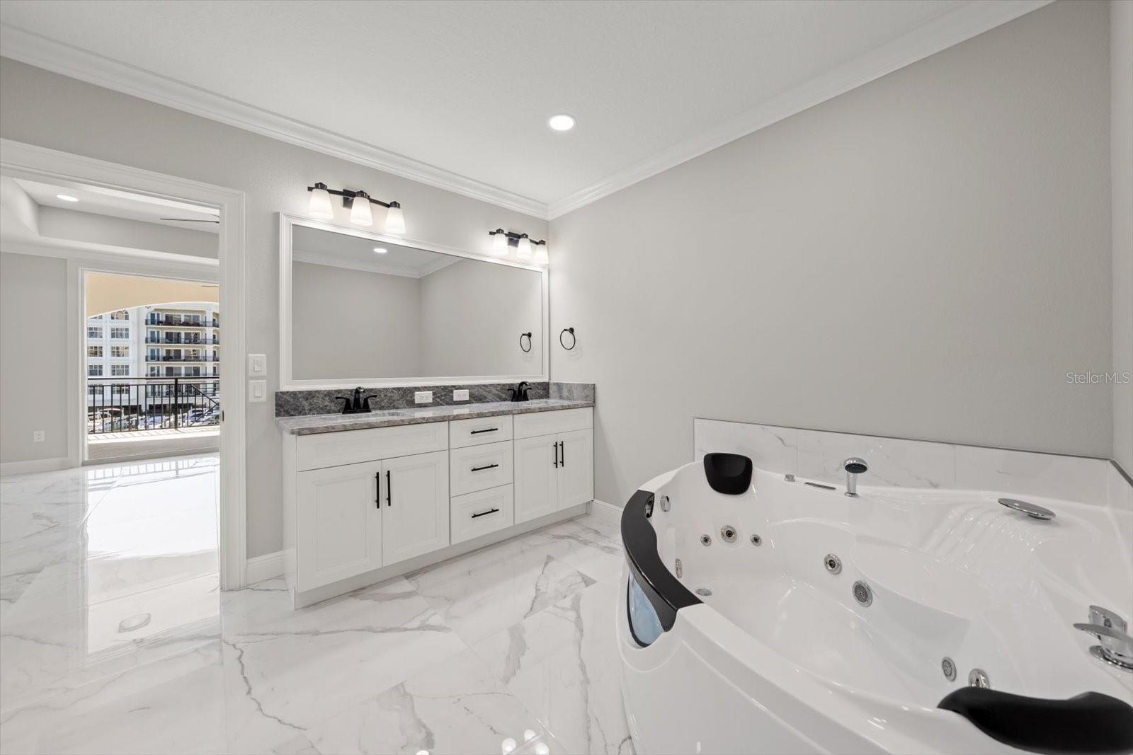 LA BRISA DEL MAR CONDO UNIT 302 - Residential