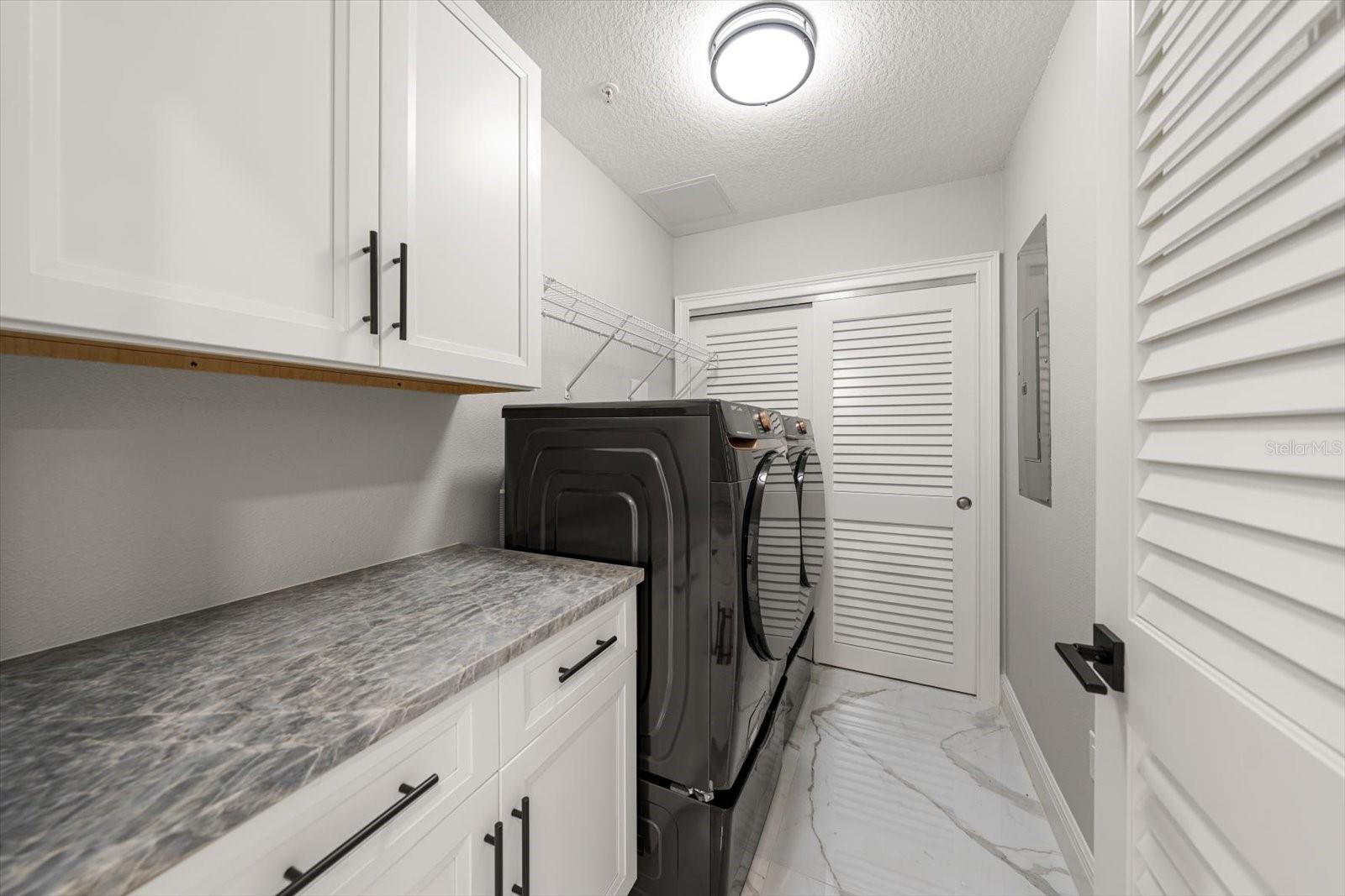 LA BRISA DEL MAR CONDO UNIT 302 - Residential