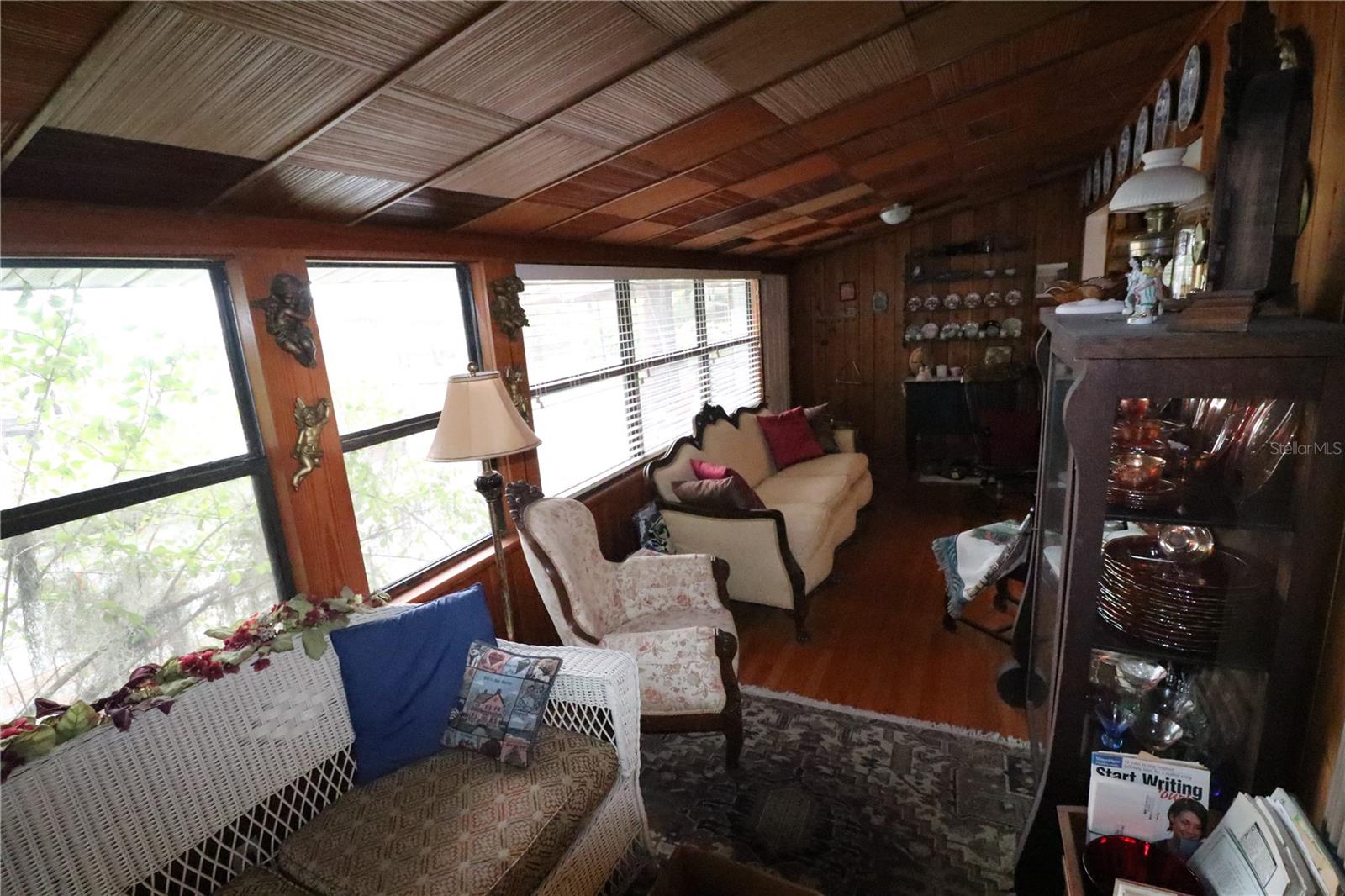 SUMMERPORT BEACH CORRECTIVE PLAT - Residential