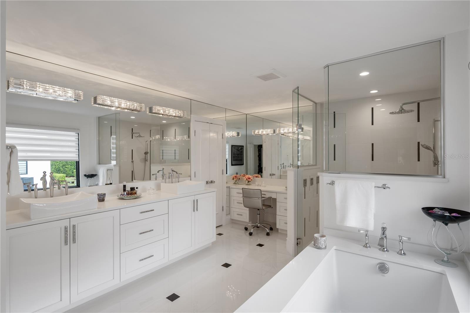 ELLNO WILLO - Residential