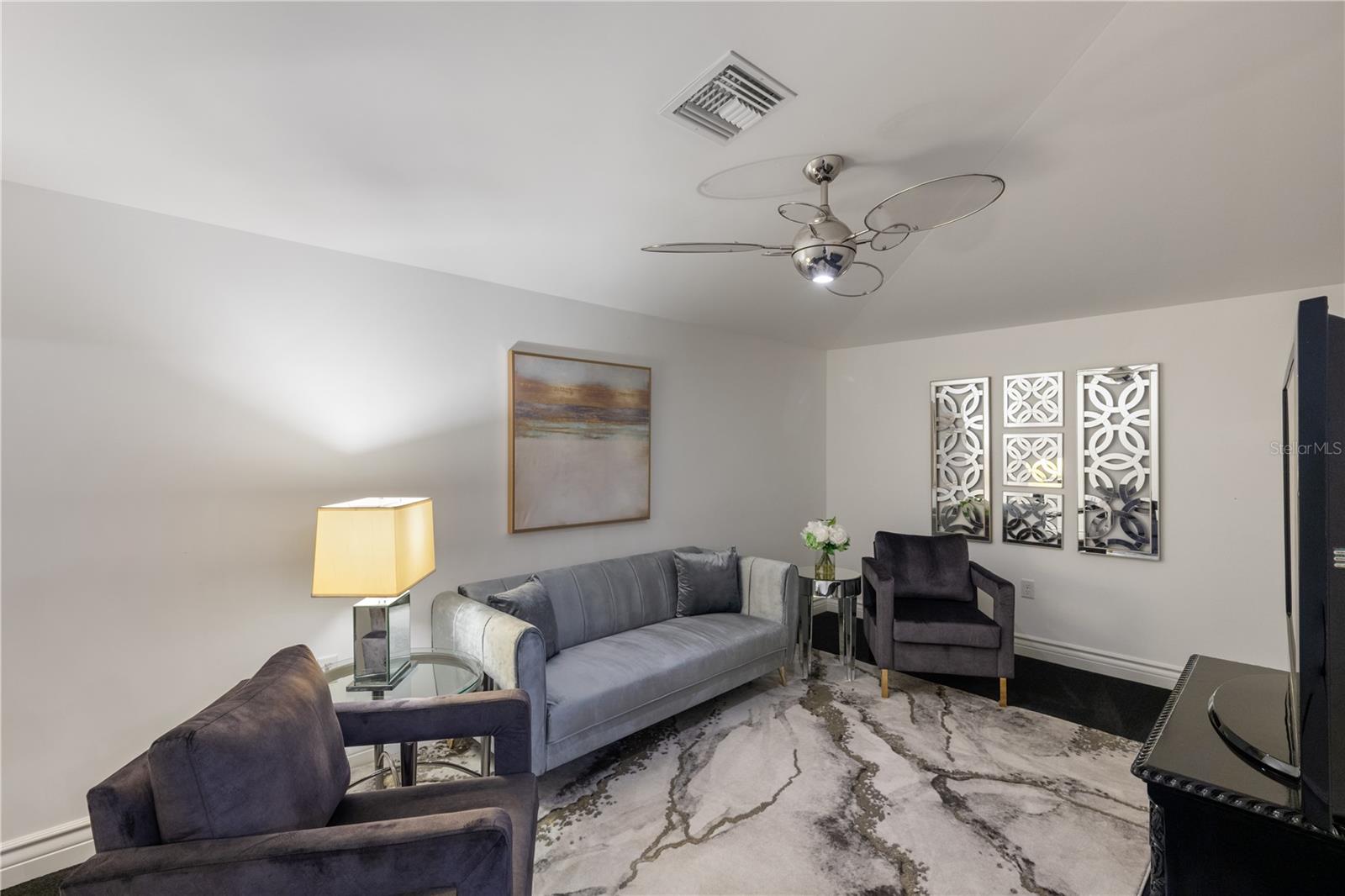 ELLNO WILLO - Residential