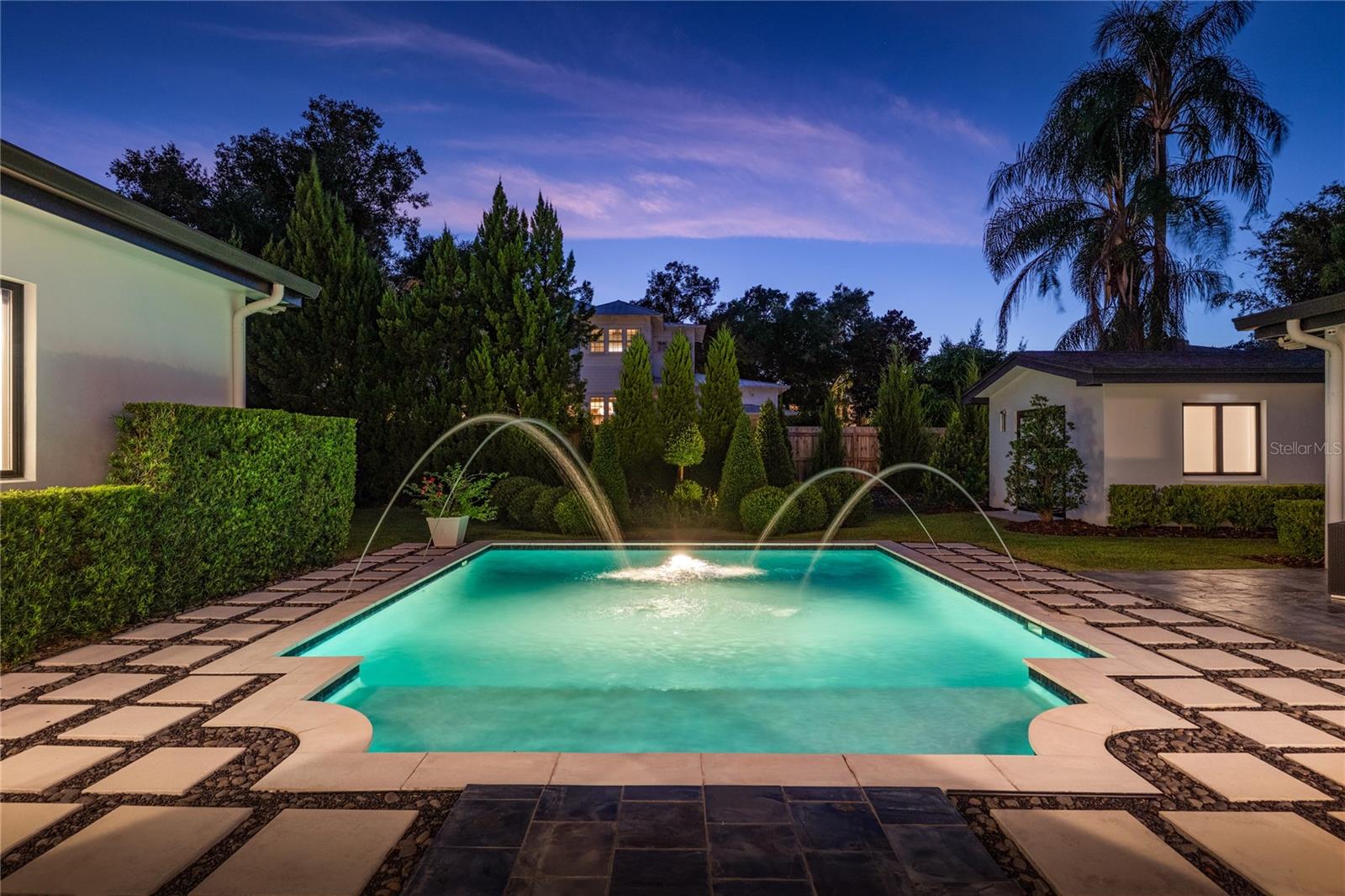 ELLNO WILLO - Residential