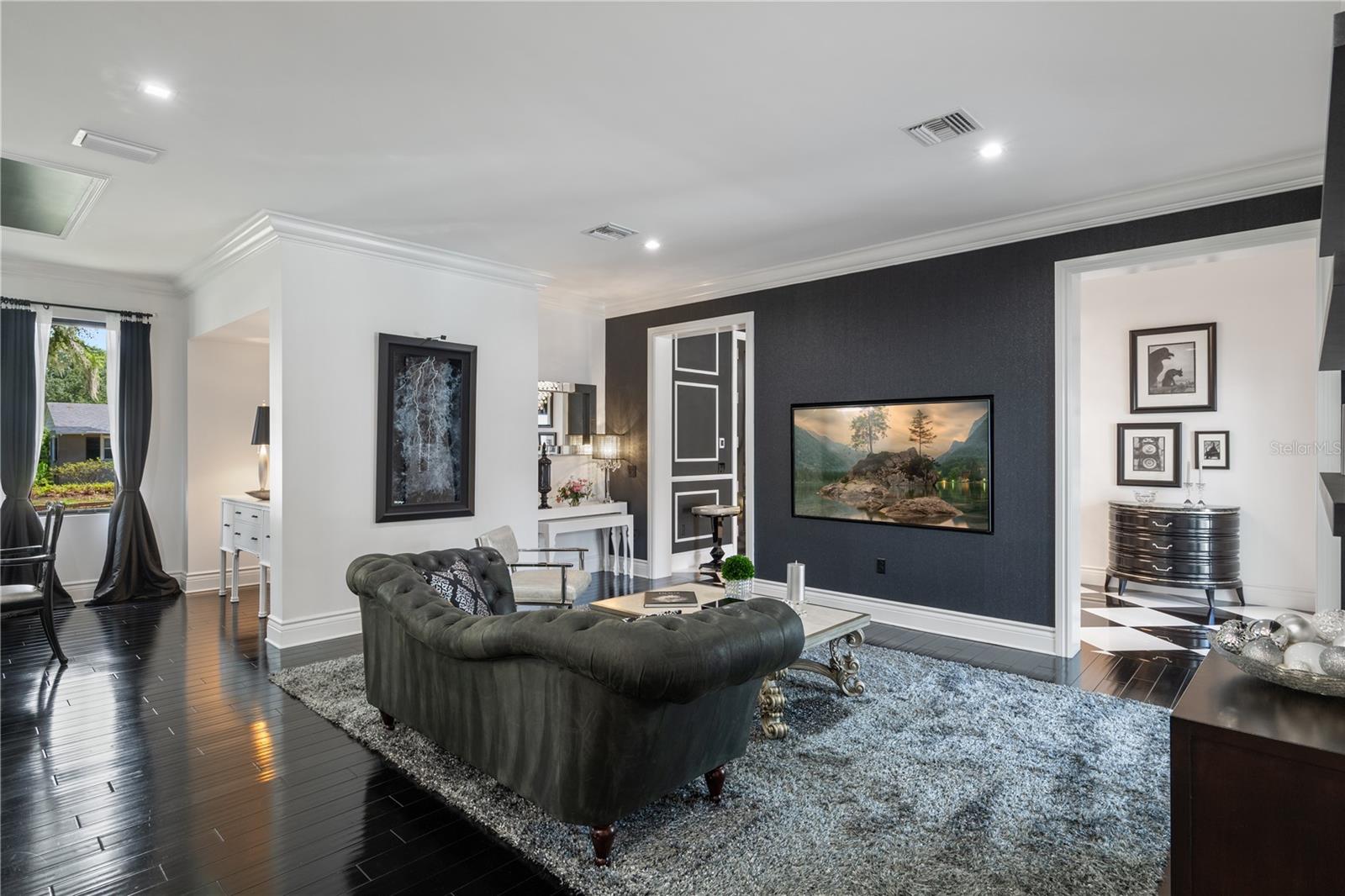 ELLNO WILLO - Residential