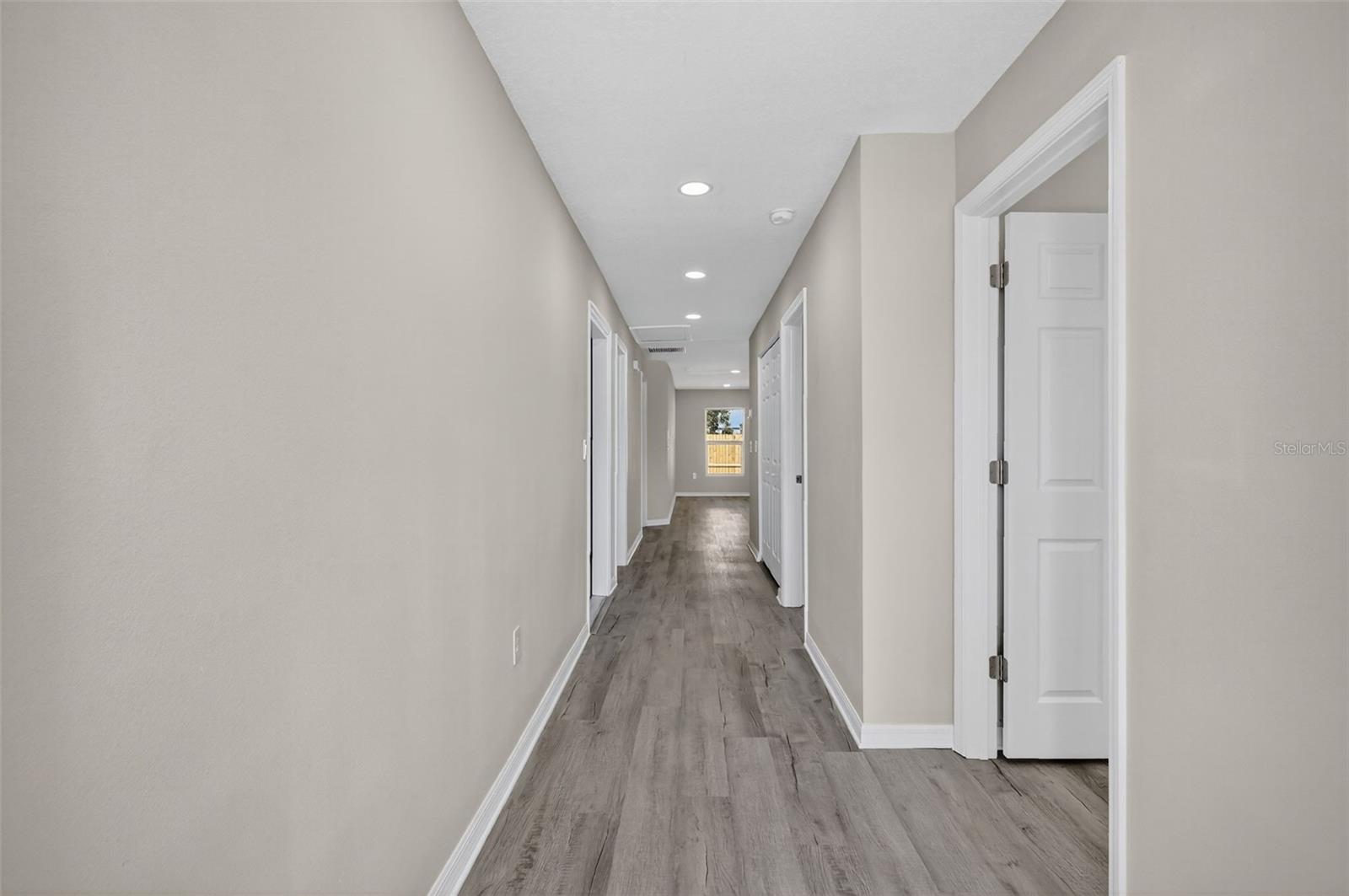 C H DAVIS RIVER FRONT RESUBDIVIDED - Residential Lease