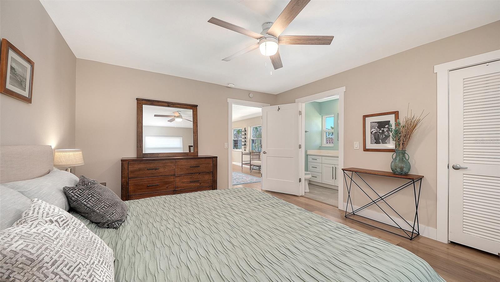 GULF GATE - Residential