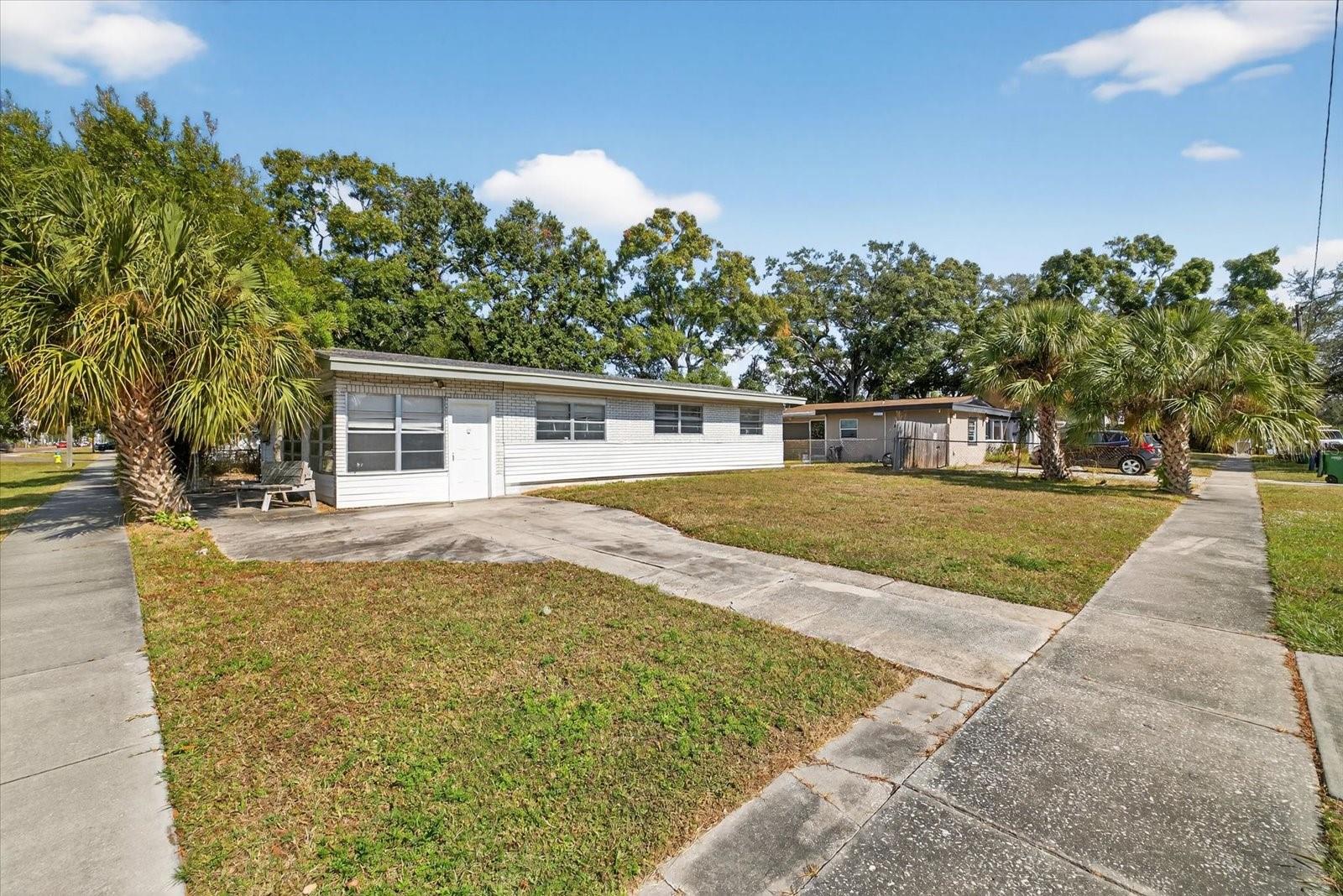 GANDY GARDENS 1 - Land