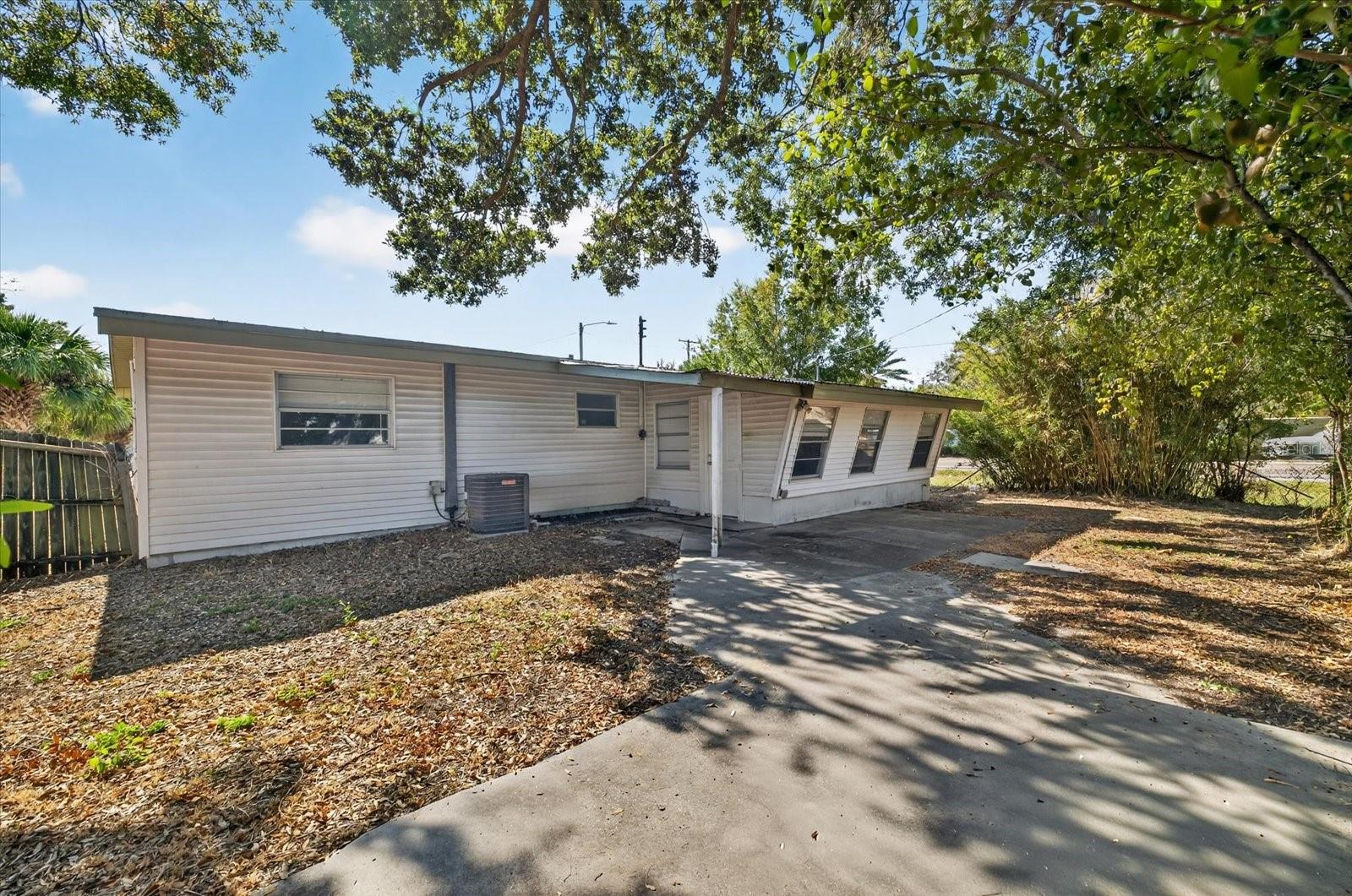 GANDY GARDENS 1 - Land