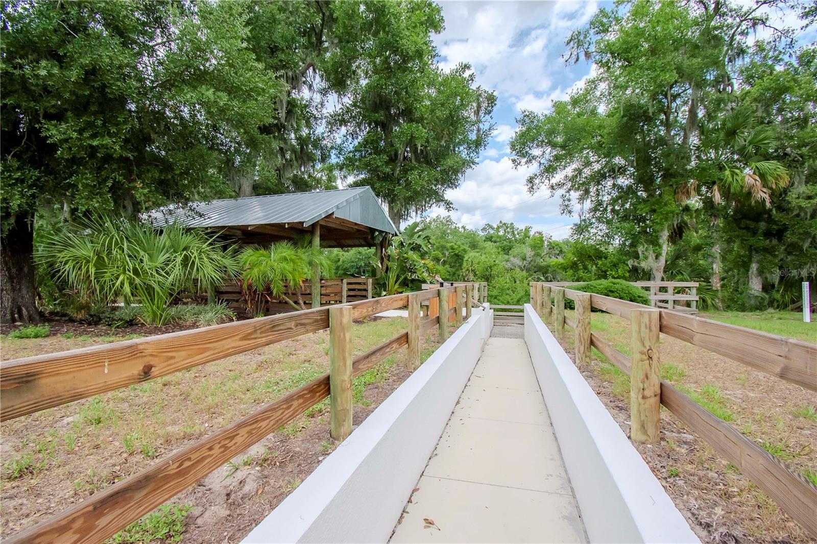 RIVER WIND - Residential