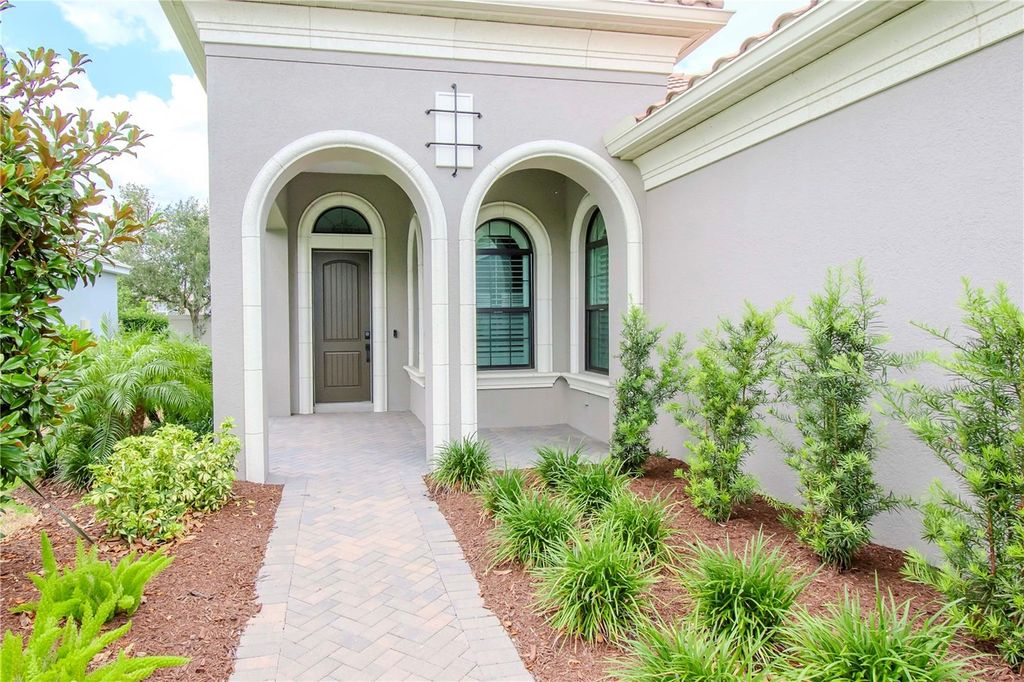 Photo of 1069 River Wind Circle, Bradenton, FL 34212 (MLS # A4666214)