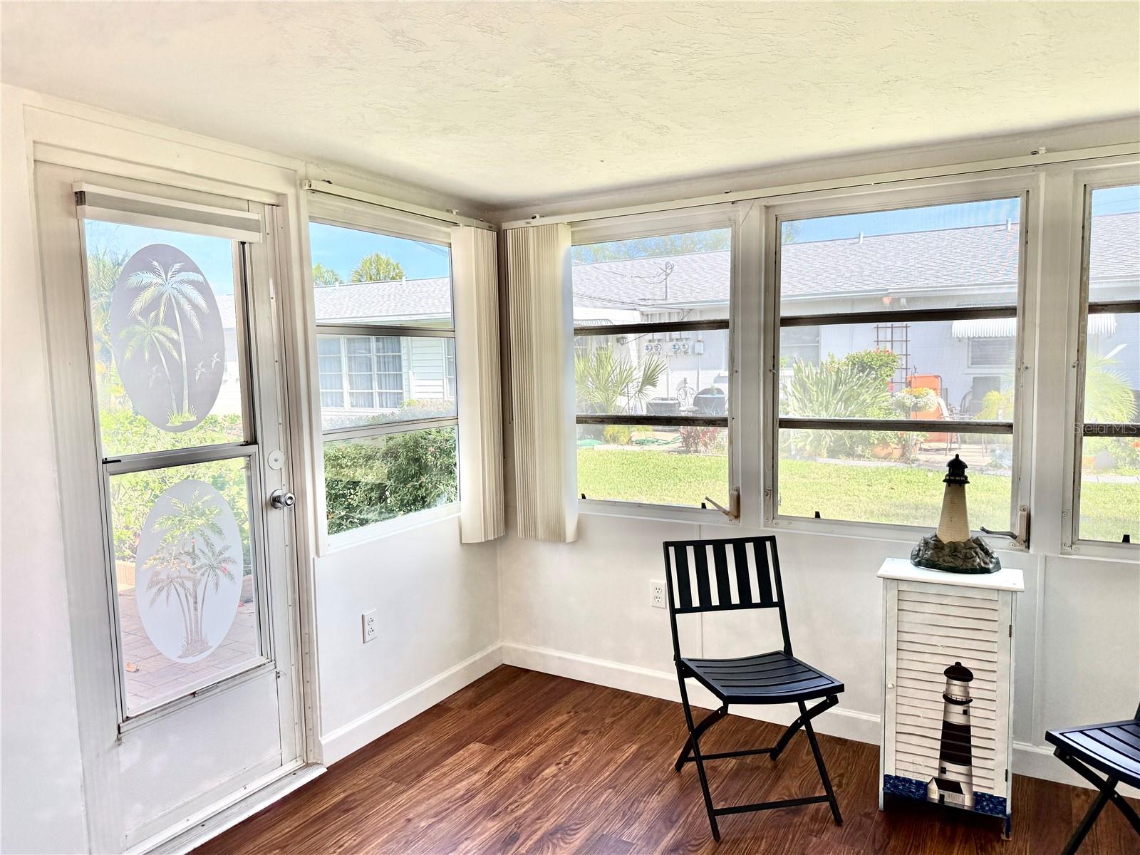 PARKWAY VILLAS - Residential