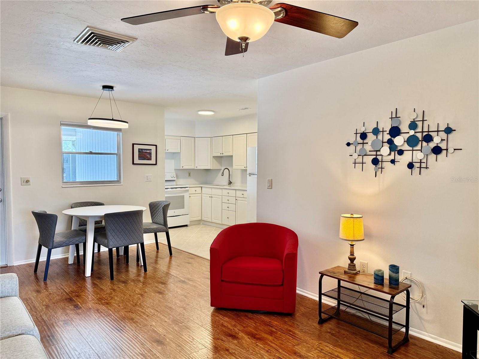 PARKWAY VILLAS - Residential