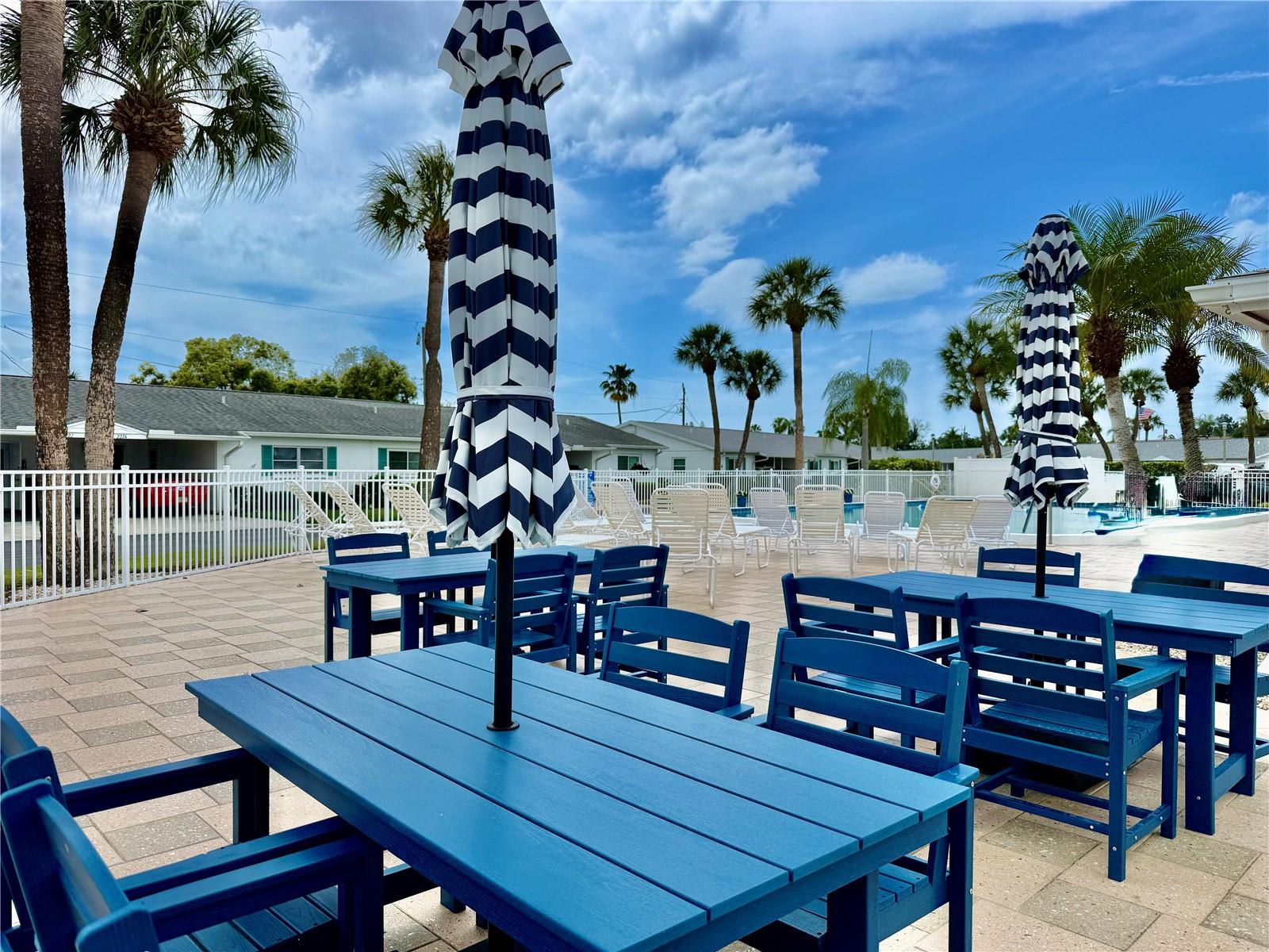 PARKWAY VILLAS - Residential