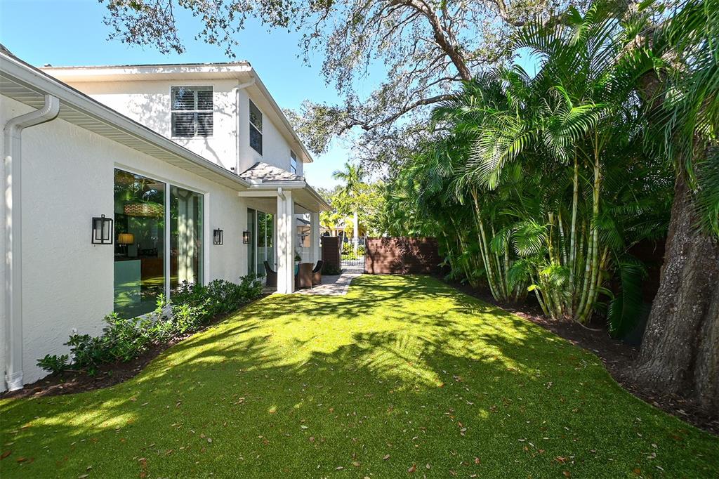 POINSETTIA PARK 2 - Residential