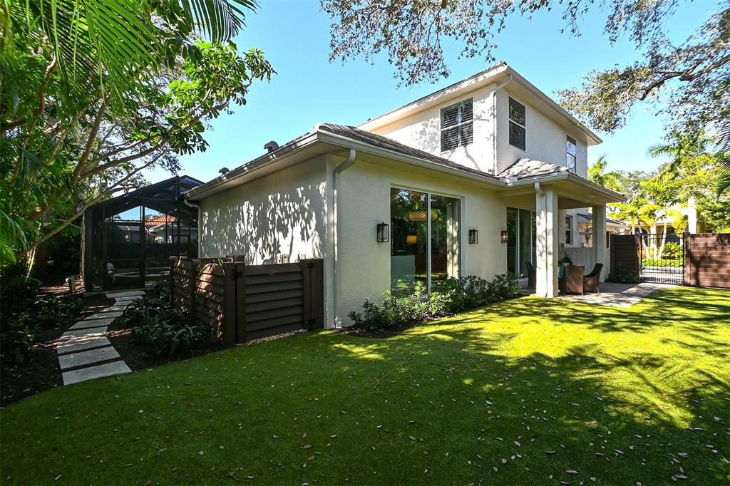 POINSETTIA PARK 2 - Residential